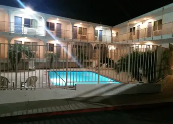 Pacific Inn hotel thumbnail 6