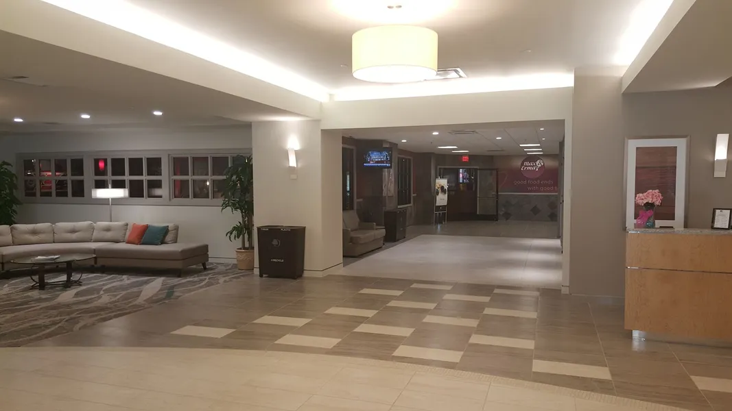 DoubleTree by Hilton Virginia Beach hotel detail image 2