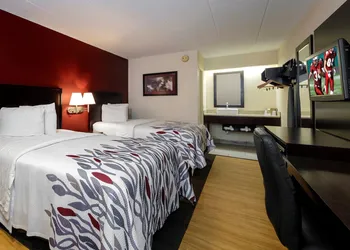 Red Roof Inn Washington, PA hotel thumbnail 5