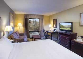 Hampton Inn Bennington hotel thumbnail 8