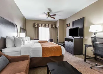 Comfort Suites Bakersfield hotel thumbnail 6