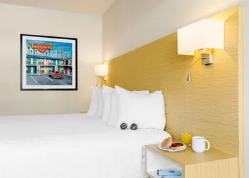 Thunderbird Inn hotel thumbnail 7