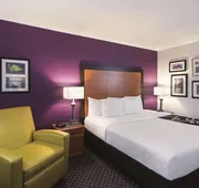 La Quinta Inn & Suites by Wyndham Baton Rouge Siegen Lane hotel detail image 7