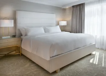 Château Vaudreuil hotel thumbnail 5