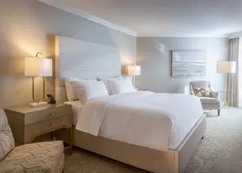 Château Vaudreuil hotel thumbnail 6