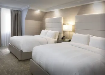 Château Vaudreuil hotel thumbnail 7
