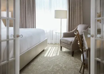 Château Vaudreuil hotel thumbnail 8