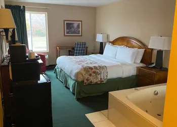 Hometown Inn hotel thumbnail 5