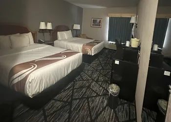 Hometown Inn hotel thumbnail 8