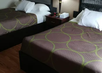 Super 8 by Wyndham Cambridge/Kitchener/Waterloo Area hotel thumbnail 8