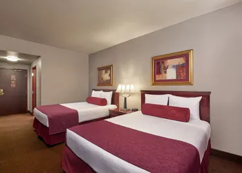 Four Queens Hotel and Casino hotel thumbnail 6