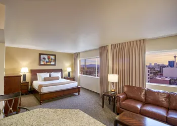 Four Queens Hotel and Casino hotel thumbnail 8