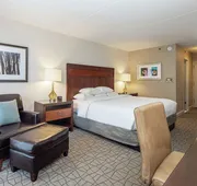 DoubleTree by Hilton Pittsburgh - Green Tree hotel detail image 7