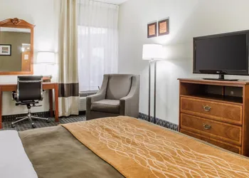 Comfort Inn West Hazleton hotel thumbnail 8