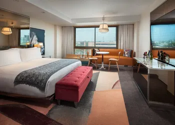 SLS Hotel, a Luxury Collection Hotel, Beverly Hills hotel thumbnail 8