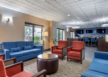 Comfort Inn Syosset - Long Island hotel thumbnail 3