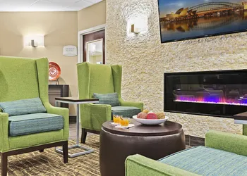 Comfort Inn Syosset - Long Island hotel thumbnail 5