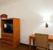 Howard Johnson Hotel & Suites by Wyndham Pico Rivera hotel detail image 3