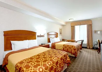 Howard Johnson Hotel & Suites by Wyndham Pico Rivera hotel thumbnail 8