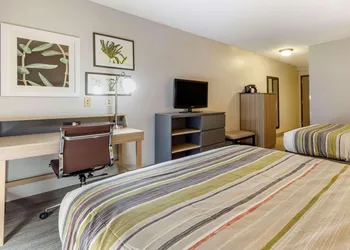 Country Inn & Suites by Radisson, Lumberton, NC hotel thumbnail 7