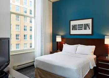 Residence Inn Milwaukee Downtown by Marriott hotel thumbnail 7