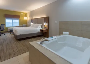 Holiday Inn Express Indianapolis - Southeast by IHG hotel thumbnail 3