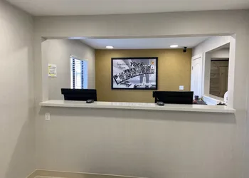 Super 8 by Wyndham York NE hotel thumbnail 5