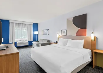 Spark by Hilton Duluth hotel thumbnail 8