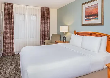 Sonesta ES Suites Atlanta Alpharetta Avalon hotel thumbnail 5