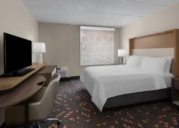 Holiday Inn Hasbrouck Heights-Meadowlands by IHG hotel thumbnail 7
