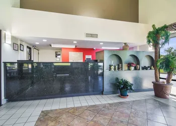Econo Lodge Garner - Raleigh hotel thumbnail 2