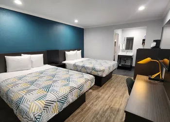 Studio 6 Suites San Ysidro, CA -San Diego South Bay hotel thumbnail 3