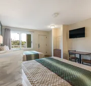 HomeTowne Studios by Red Roof Fort Lauderdale hotel detail image 3