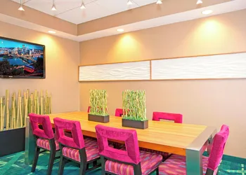 SpringHill Suites by Marriott Pittsburgh Monroeville hotel thumbnail 2