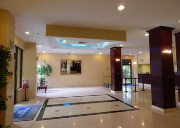 North Miami Beach Gardens Inn & Suites hotel thumbnail 4