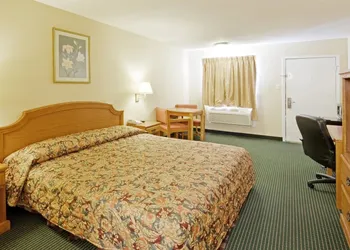 Americas Best Value Inn Gainesville, TX hotel thumbnail 6