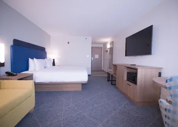 Hampton Inn Chicago-Carol Stream hotel thumbnail 7