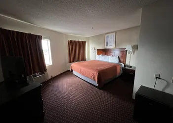 Days Inn & Suites by Wyndham Rancho Cordova hotel thumbnail 3