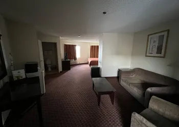 Days Inn & Suites by Wyndham Rancho Cordova hotel thumbnail 4