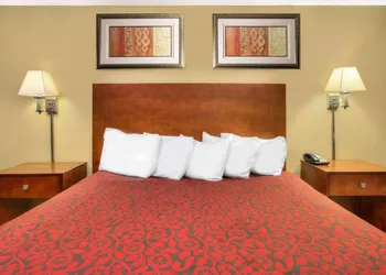 Days Inn by Wyndham Gulfport hotel thumbnail 6