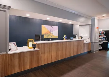 Spark by Hilton Brandon hotel thumbnail 6