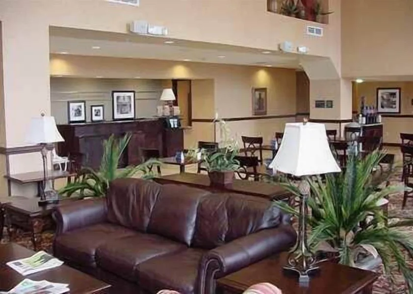 Hampton Inn & Suites Fredericksburg hotel detail image 2