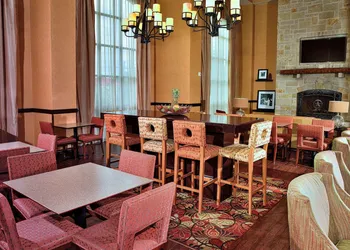 Hampton Inn & Suites Fredericksburg hotel thumbnail 4