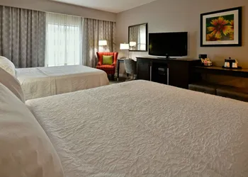 Hampton Inn & Suites Fredericksburg hotel thumbnail 8