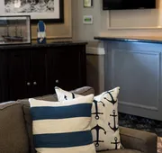 Newport Beach Hotel & Suites hotel detail image 5