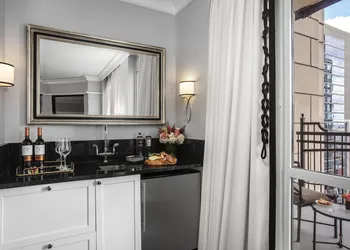 Waldorf Astoria Chicago hotel thumbnail 4