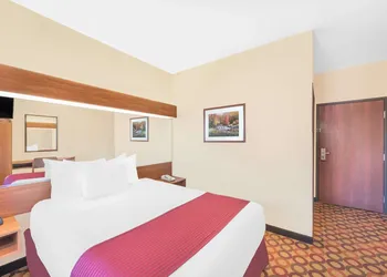 Microtel Inn & Suites by Wyndham Aransas Pass/Corpus Christi hotel thumbnail 6