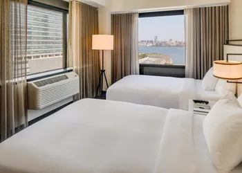 DoubleTree by Hilton Hotel & Suites Jersey City hotel thumbnail 3