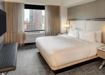 DoubleTree by Hilton Hotel & Suites Jersey City hotel thumbnail 4