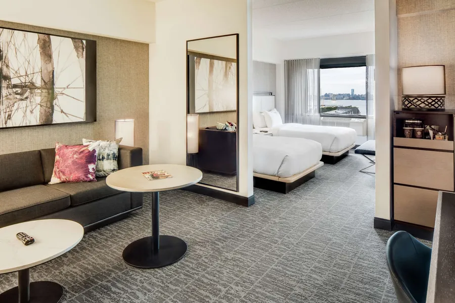 DoubleTree by Hilton Hotel & Suites Jersey City hotel detail image 6